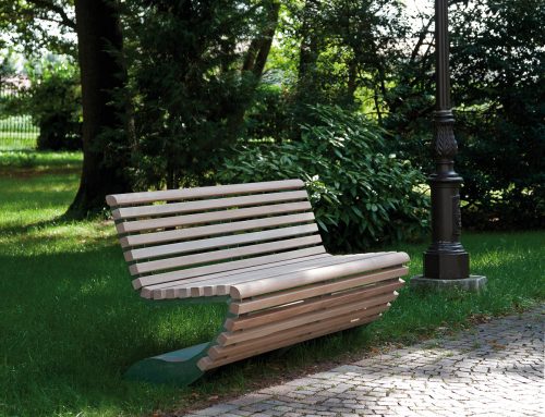 Outdoor benches: solutions and advantages for street furniture