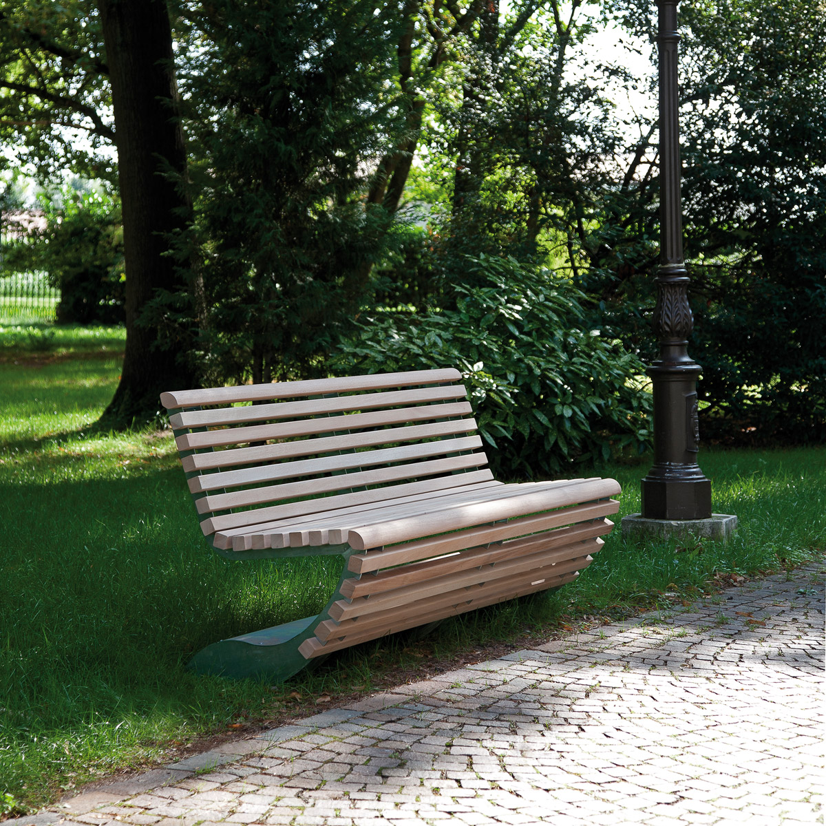 Bench panchina in ferro e legno arredo urbano LAB23