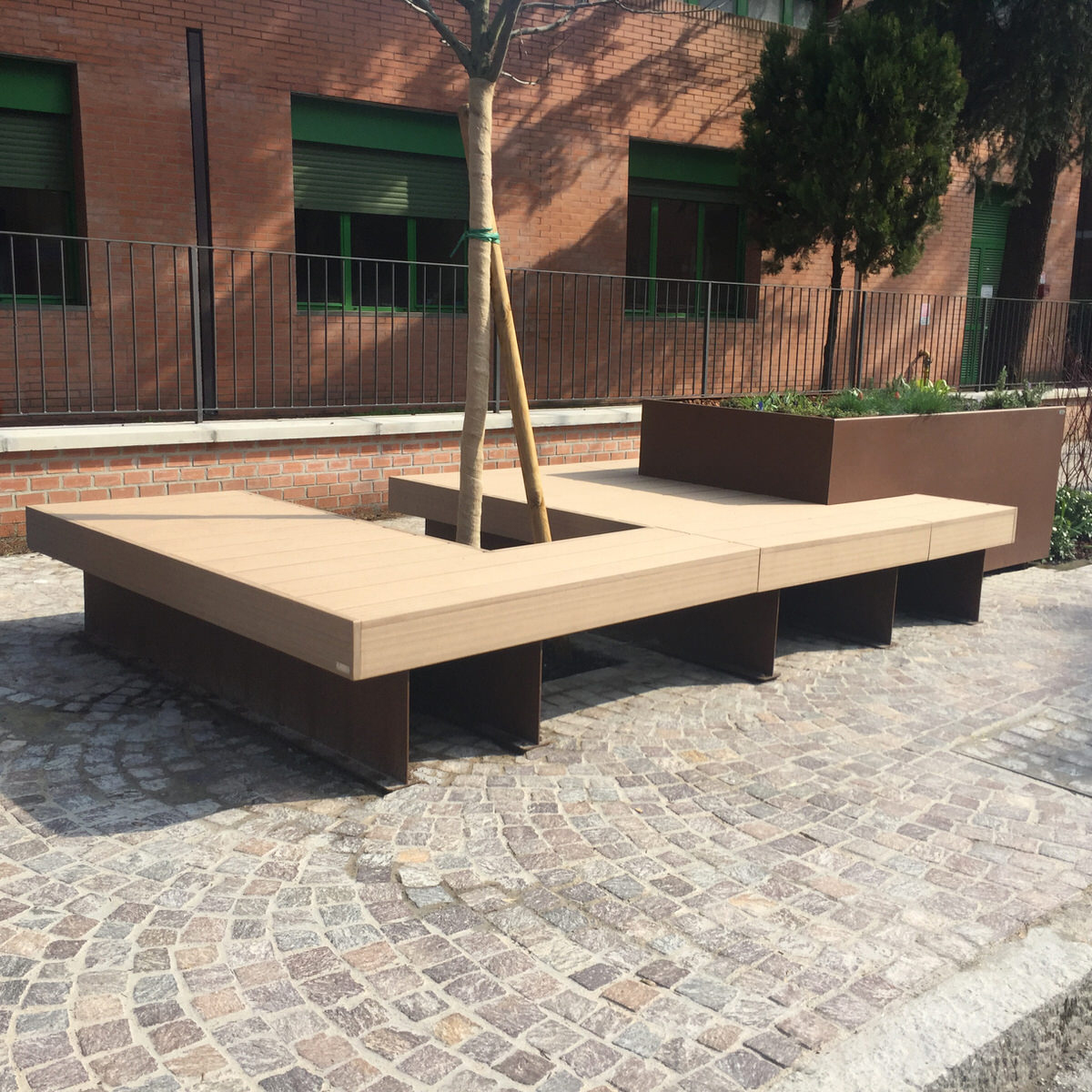 arredo urbano personalizzato di LAB23, per la città di San Lazzaro di Savena Bologna