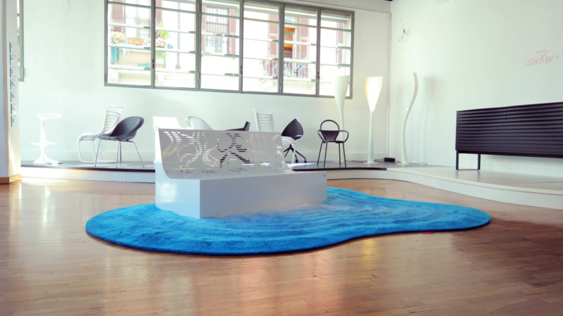 PANCHINA DI ARREDO URBANO - KARIM RASHID PER LAB23 - MILAN DESIGN WEEK 2017
