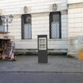 arredo urbano totem doppia facciata vicenza
