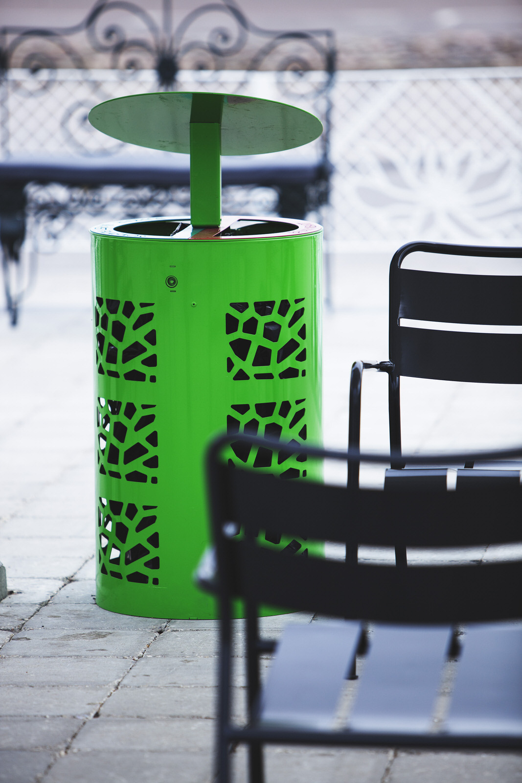 mobilier urbain corbeilles avec protege pluie LAB23 - IKANO MALL Suède