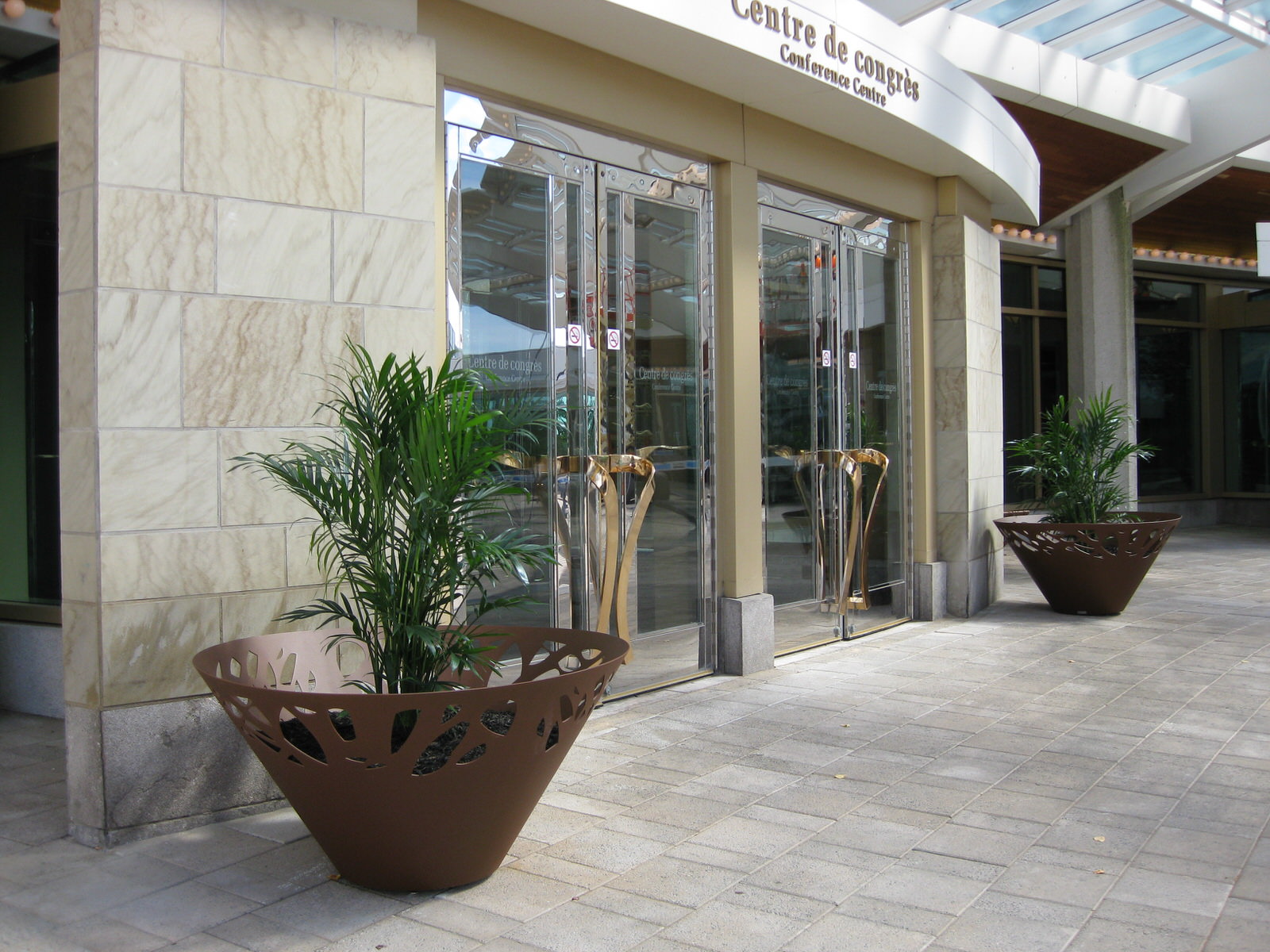 mobilier urbain jardinieres LAB23 - Hotel Hilton Canada