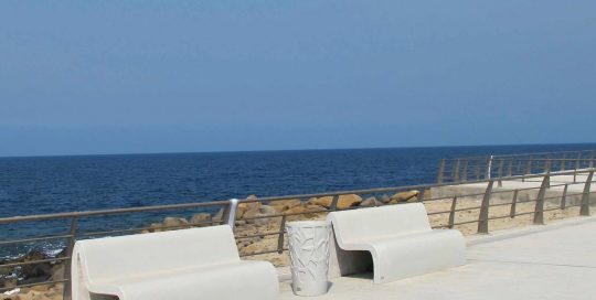 mobilier urbain banc et corbeilles LAB23 - Corniche Jeddah Arabie Saoudite