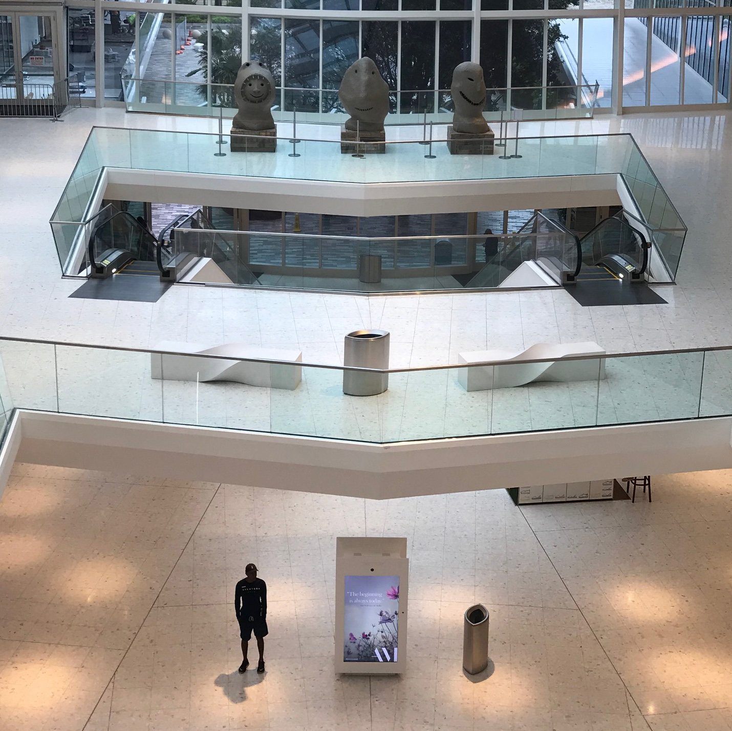 mobilier urbain banquette LAB23 - AVENTURA MALL MIAMI, FLORIDA